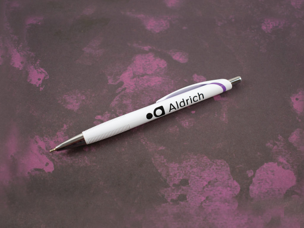 374 X2 Blanco pen with sleek white barrel is accented by vivid trim. Grooved grippers for writing comfort